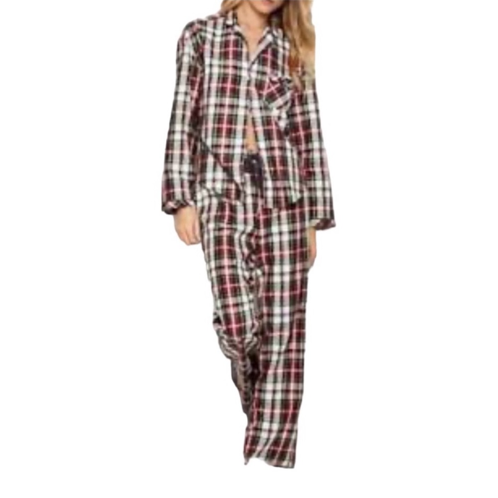 VICTORIA’S SECRET The Dreamer Metallic Plaid Matching Pajama Set